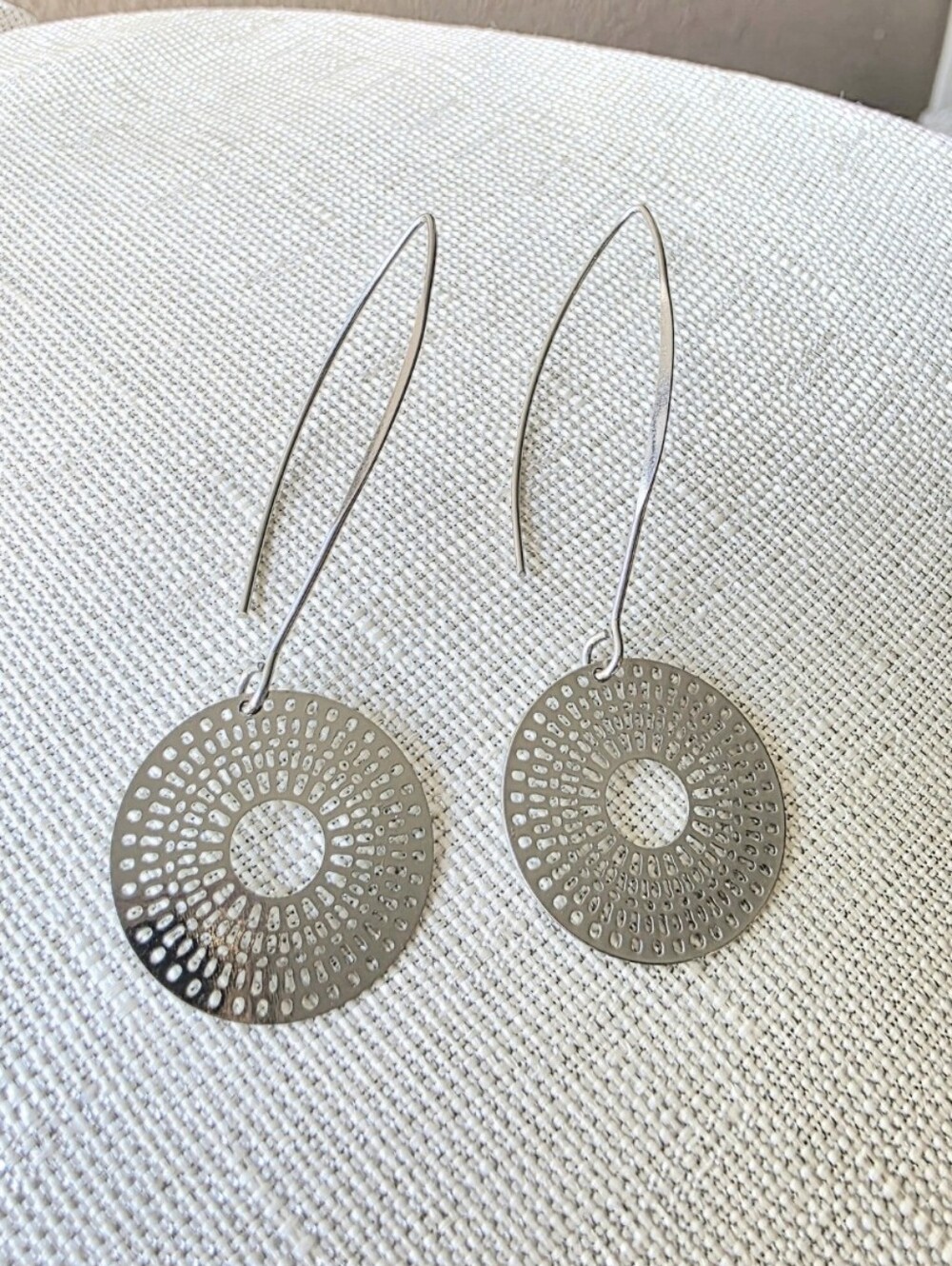 Takobia geometric dangle earrings - Picture 1 of 11